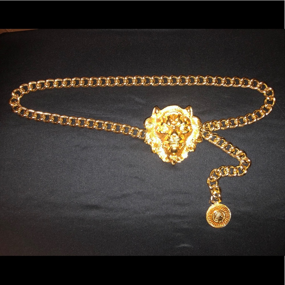 Lion chain belt